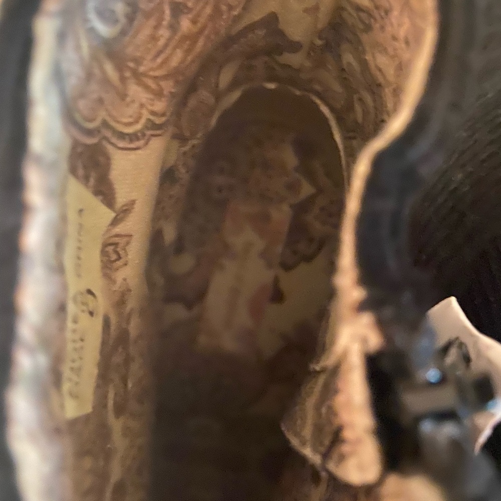 Band if Gypsies black corduroy ankle boots, zip sides, block heels 3” size 9 NWT - Picture 7 of 7